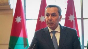 أبو قديس: عزل أي طالب توجيهي يثبت ارتفاع درجة حرارته