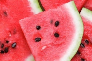 الزراعة ترد على المقاطع المشككة بسلامة البطيخ