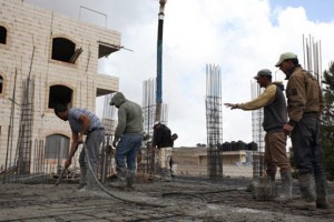المقاولين: ارتفاع جنوني بأسعار المواد الأساسية