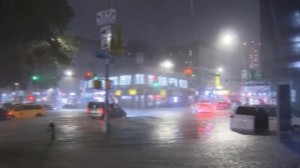 نيويورك تعلن حالة الطوارئ بسبب العاصفة آيدا