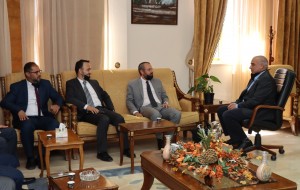 وفد من الجمعية العلمية الملكية يزور جامعة الحسين بن طلال