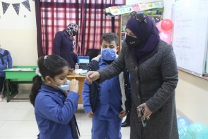 عويس: قرار إعطاء مطاعيم كورونا لطلبة المدارس خلال 24 ساعة