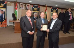 وتستمر المسيرة حبا ووفاء للوطن والقائد "محاضرة للباحث بكر خازر