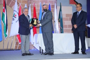 مندوباً عن سمو الأميرة سمية بنت الحسن .. أ.د. حمدان يرعى حفل ختام الدورة الرياضية للجامعات