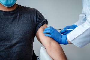 بالاسماء ... مراكز التطعيم ليوم الإثنين
