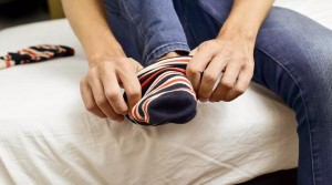 5 أسباب بعضها خطير لبرودة القدمين في الشتاء .. التدفئة لا تجدي