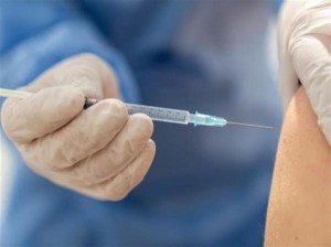 الأوبئة: جرعتان من اللقاح لا تكفي للحفاظ على المناعة ضد كورونا