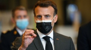 ماكرون: التطعيم ضد كورونا قد يصبح إلزاميا في فرنسا