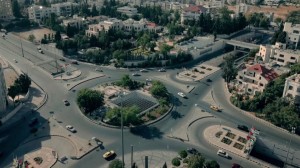 الحكومة: لا توجه لإصدار أوامر دفاع جديدة تتعلق بتعامل المنشآت مع عطل المصابين بكورونا