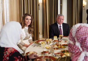 الملك والملكة يلتقيان سيدات من مختلف المحافظات بمناسبة يوم المرأة