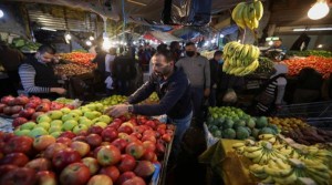وزير الزراعة يتوقع انخفاض أسعار الخضار والفواكه خلال يومين