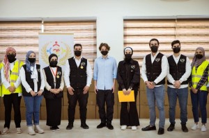 بالصور ... الأمير هاشم يشارك بزيارات تفقدية لعائلات في مأدبا