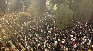 250 ألف فلسطيني يحيون ليلة الـ 27 من رمضان في المسجد الأقصى