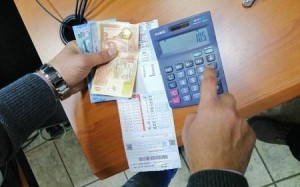 الكهرباء تستهلك ربع موازنة البلديات بالأردن