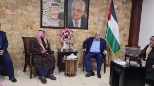 القاضي العشائري الفايز يصل الخليل لحل قضية دم