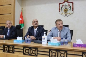 الخصاونة : إلغاء قرار منع دخول الدواء للاستعمال الشخصي من الخارج
