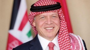 بن سلمان يهنئ الملك بخطوبة ولي العهد