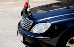 تعديل يدخل "الهجينة والكهربائية" لنظام المركبات الحكومية وأسس للاهداء