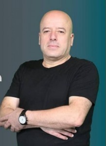 برهومة يكتب: المؤثّرون سلطة سادسة