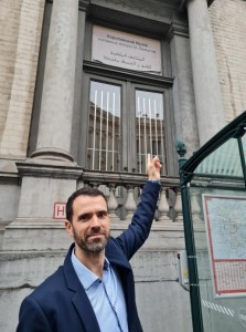 بوينو عن اللغة العربية: "أدافع عنها كأنها لغتي"