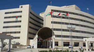 ارتفاع وفيات حادث تدهور حافلة طلاب في الزرقاء إلى 3