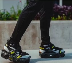 بـ8 عجلات..أسرع حذاء في العالم..يزيد سرعة المشي بنسبة 250%