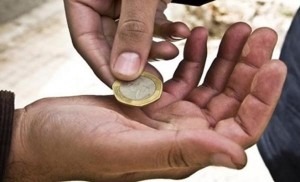 ضبط 1298 متسولا الشهر الماضي