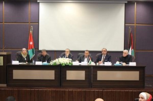 ابو السمن والفراية وعزايزة يبحثون مشاكل حافلات النقل العام