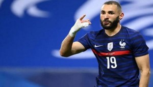 قبل مواجهة المغرب .. كريم بنزيما يفاجئ منتخب فرنسا برسالة حماسية