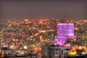 الطقس يبدأ بالاستقرار الليلة وفرصة لهطول زخات مطرية