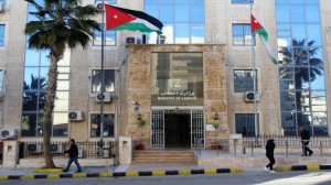 العمل: لا قرار بتصويب أوضاع العمالة الوافدة