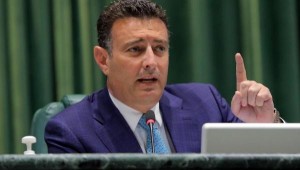 رئيس النواب والمكتب الدائم ولجنة الخدمات في طوارئ الامانة