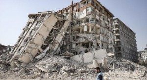 ارتفاع حصيلة الوفيات جراء كارثة الزلزال في تركيا إلى أكثر من 45 ألفا