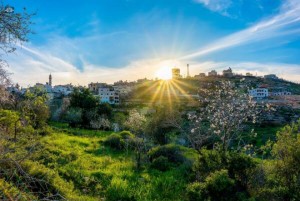 أجواء مشمسة في أغلب المناطق السبت