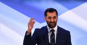 مسلم من أصول باكستانية .. يوسف رئيساً لحكومة إسكتلندا
