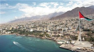 القوة البحرية والزوارق الملكية تنقذ اربعة أشخاص في خليج العقبة