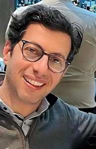 الطبيب مجدي قواسمي  رئيس قسم الاعصاب في مستشفى الملك المؤسس في ذمة الله