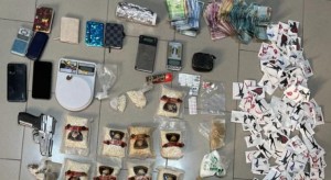 مداهمتان لتاجرَي مخدرات في إربد ومعان وضبط كميات كبيرة من المخدرات بحوزتهما