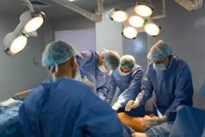 31 ألف طبيب عامل في الأردن .. وعبيدات يدعو للتركيز على نوعية الخريجين