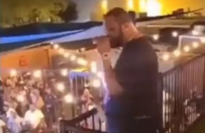 بالفيديو .. وفاة مغني راب أميركي أمام الجمهور