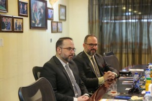 حزب الاتحاد الوطني الاردني ومركز باحثي الامارات للدراسات والبحوث يناقشان سبل التعاون في مجال الدراسات والبحوث العلمية