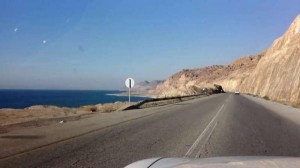 تحويلات مرورية وأعمال صيانة على طريق البحر الميت الأحد