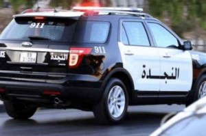 اجنبي يطعن شخص على شاطئ الغندور بالعقبة