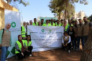 موظفو بنك صفوة الإسلامي يشاركون في مبادرة " ازرع من أجل الخير" البيئية