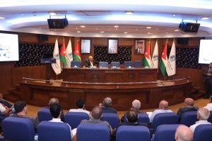 4 قطاعات تتوافق على ساعات إغلاق المحال بعمان