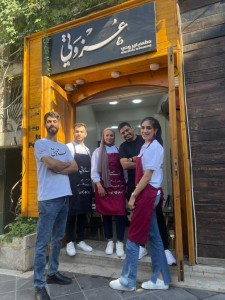 الأردني الكويتي الداعم الأول لمطعم عزوتي