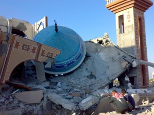 17 مسجدا وكنيسة واحدة تعرضت للقصف منذ بدء العدوان على غزة