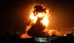 قصف عنيف.. ليلة قاسية جداً على شمال غزة