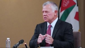 الملك يؤكد رفض الأردن لأية محاولة للفصل بين الضفة الغربية وغزة