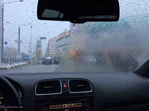 المعهد المروري: 20% من حوادث الشتاء سببها عدم فعالية الماسحات ونظام الضباب